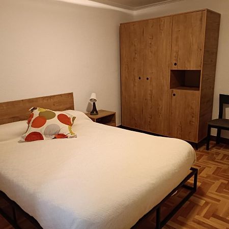 Apartamento Pamplona A 10 Minutos Del Centro Exterior photo